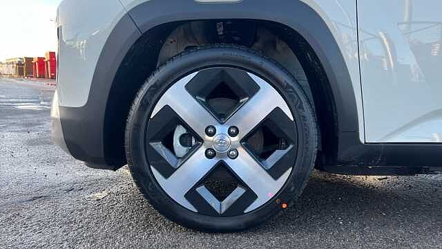 Hyundai INSTER Inster 5Dr HAT 85kW 2 49kWh Natural Ivory