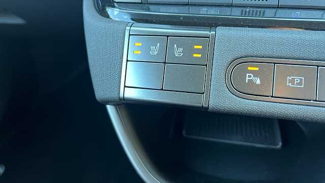 Hyundai INSTER Inster 5Dr HAT 85kW 2 49kWh Natural Ivory