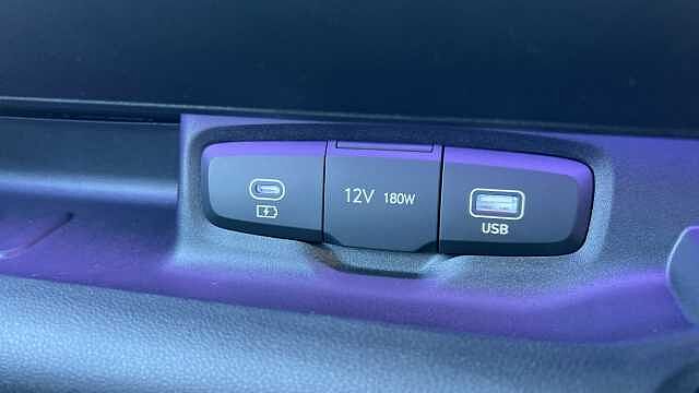 Hyundai INSTER Inster 5Dr HAT 85kW 2 49kWh Natural Ivory