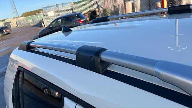 Hyundai INSTER Inster 5Dr HAT 85kW 2 49kWh Natural Ivory