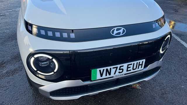 Hyundai INSTER Inster 5Dr HAT 85kW 2 49kWh Natural Ivory