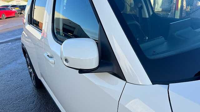 Hyundai INSTER Inster 5Dr HAT 85kW 2 49kWh Natural Ivory