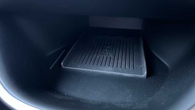 Hyundai INSTER Inster 5Dr HAT 85kW 2 49kWh Natural Ivory