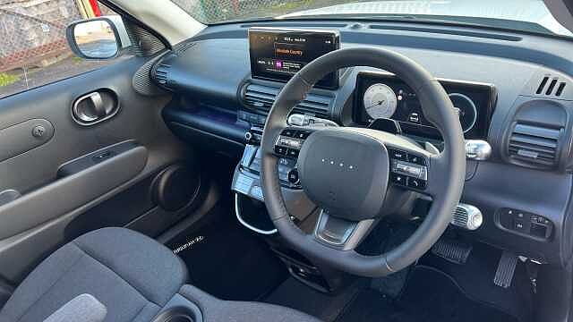 Hyundai INSTER Inster 5Dr HAT 85kW 2 49kWh Natural Ivory