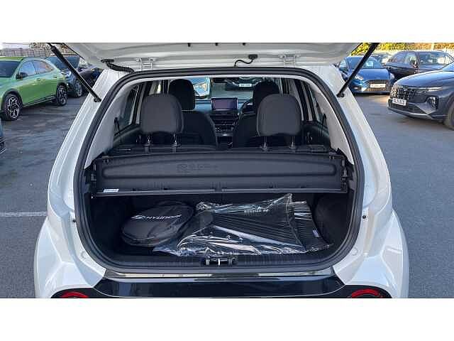 Hyundai INSTER Inster 5Dr HAT 85kW 2 49kWh Natural Ivory
