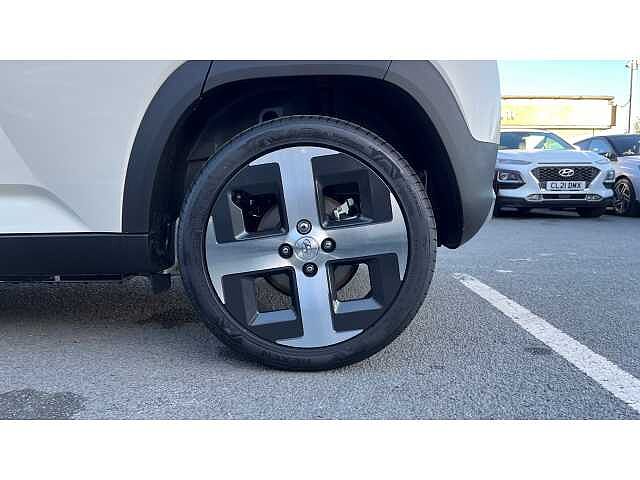 Hyundai INSTER Inster 5Dr HAT 85kW 2 49kWh Natural Ivory