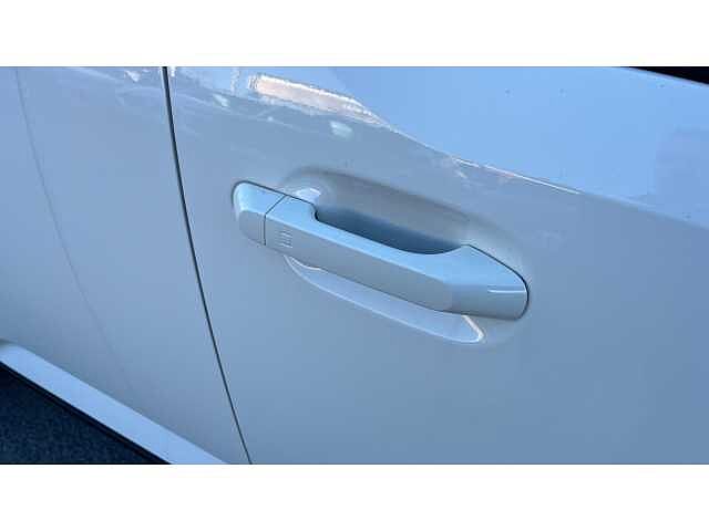 Hyundai INSTER Inster 5Dr HAT 85kW 2 49kWh Natural Ivory