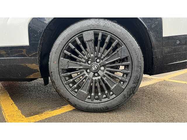 Hyundai SANTA FE SANTA FE 1.6 TGDi Hybrid Calligraphy 5dr 4WD Auto WHITE