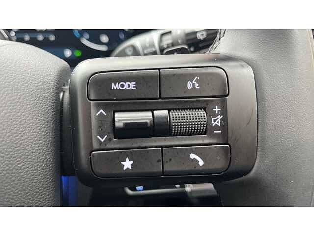 Hyundai SANTA FE SANTA FE 1.6 TGDi Hybrid Calligraphy 5dr 4WD Auto WHITE