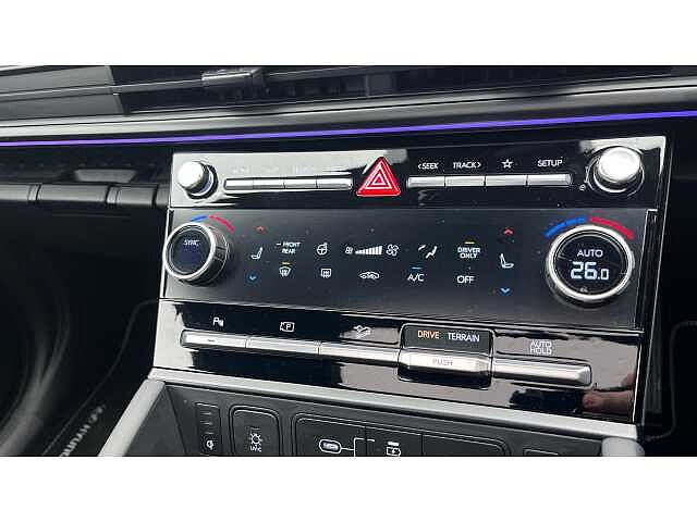 Hyundai SANTA FE SANTA FE 1.6 TGDi Hybrid Calligraphy 5dr 4WD Auto WHITE