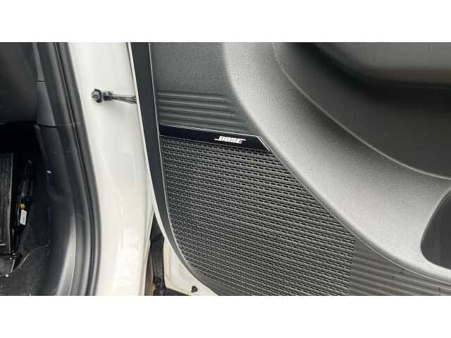 Hyundai SANTA FE SANTA FE 1.6 TGDi Hybrid Calligraphy 5dr 4WD Auto WHITE