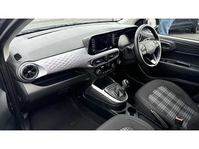 Hyundai i10 I10 1.2 [79] Premium 5dr Auto [Nav]