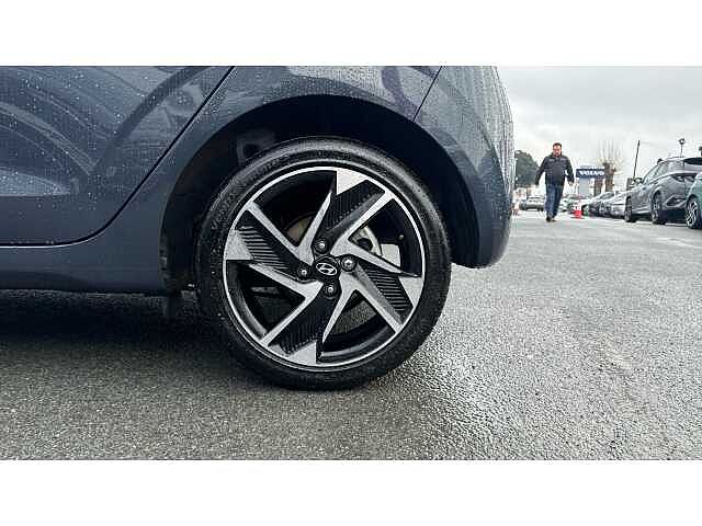 Hyundai i10 I10 1.2 [79] Premium 5dr Auto [Nav]