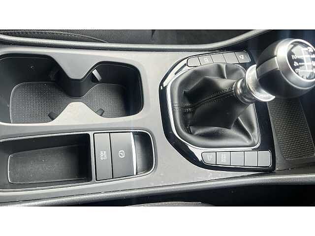 Hyundai TUCSON TUCSON 1.6 TGDi SE Connect 5dr 2WD WHITE