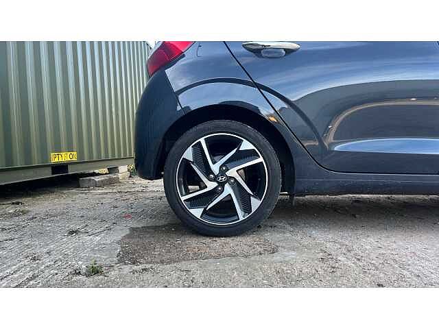 Hyundai i10 I10 1.0 MPi Premium 5dr Auto