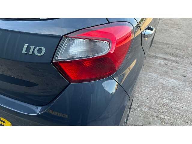 Hyundai i10 I10 1.0 MPi Premium 5dr Auto