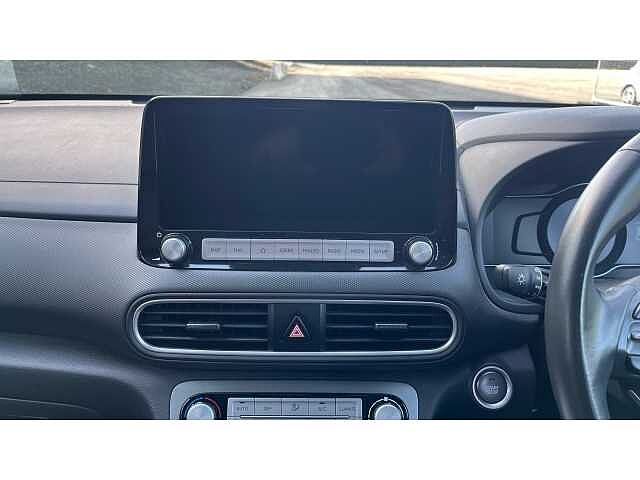 Hyundai KONA KONA 150kW Premium 64kWh 5dr Auto Chalk White