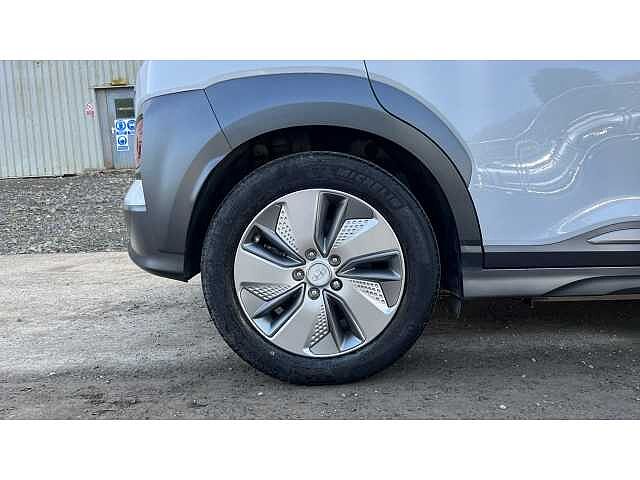 Hyundai KONA KONA 150kW Premium 64kWh 5dr Auto Chalk White
