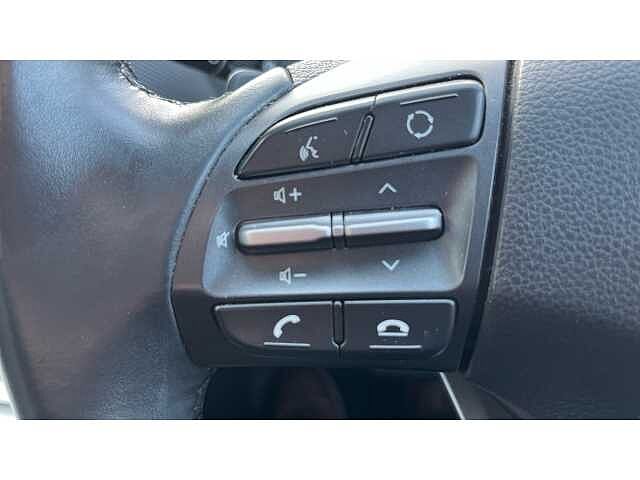 Hyundai KONA KONA 150kW Premium 64kWh 5dr Auto Chalk White