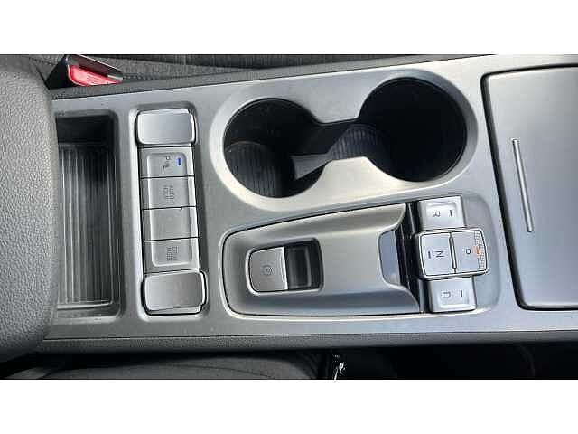 Hyundai KONA KONA 150kW Premium 64kWh 5dr Auto Chalk White