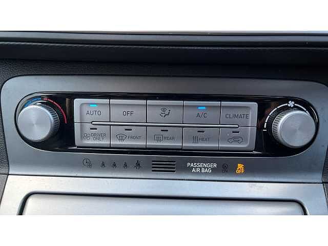 Hyundai KONA KONA 150kW Premium 64kWh 5dr Auto Chalk White