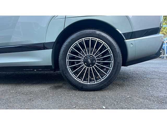 Hyundai IONIQ 9 Ioniq# 9 SUV 226kW Calligraphy 110kWh AW Celadon Grey