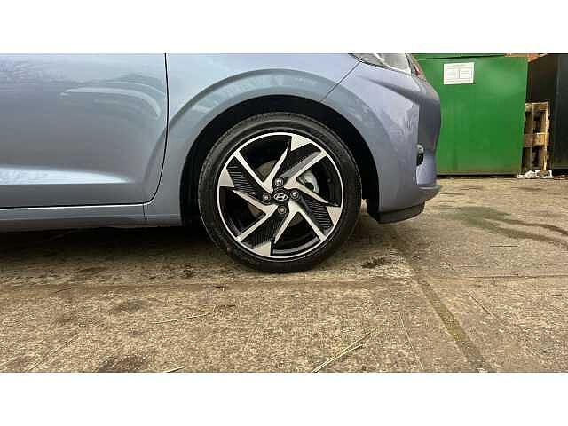 Hyundai I10 i10 5Dr HAT 1.2 MPi 79ps Premium NAV AU Meta Blue