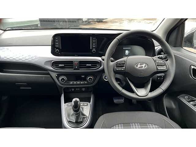 Hyundai I10 i10 5Dr HAT 1.0 MPi 63ps Premium NAV AU Phantom Black