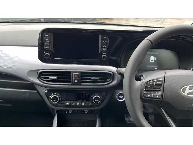 Hyundai I10 i10 5Dr HAT 1.0 MPi 63ps Premium NAV AU Phantom Black