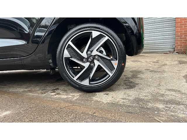 Hyundai I10 i10 5Dr HAT 1.0 MPi 63ps Premium NAV AU Phantom Black