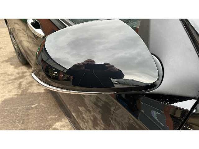 Hyundai I10 i10 5Dr HAT 1.0 MPi 63ps Premium NAV AU Phantom Black