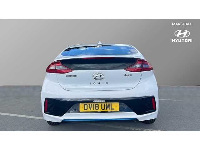 Hyundai IONIQ IONIQ 1.6 GDi Plug-in Hybrid Premium SE 5dr DCT White