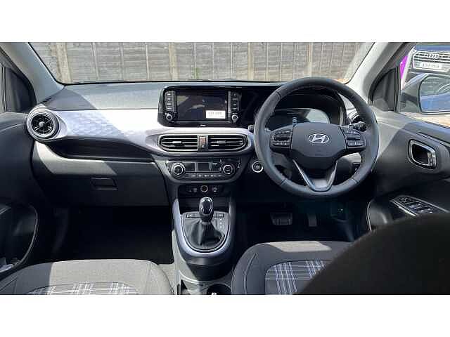 Hyundai I10 i10 5Dr HAT 1.2 MPi 79ps Premium NAV AU Meta Blue