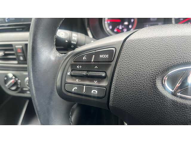 Hyundai I10 I10 1.0 MPi SE Connect 5dr White