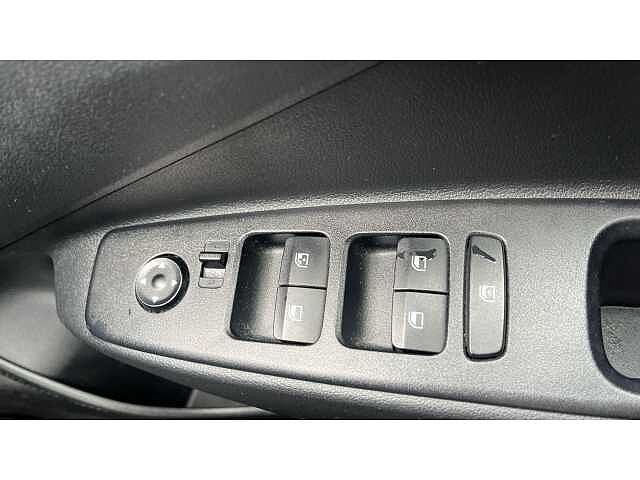Hyundai I10 I10 1.0 MPi SE Connect 5dr White