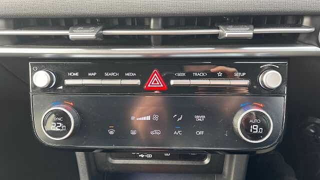 Hyundai TUCSON Tucson 1.6T Plg-hbd 252ps Advance AU Atlas White