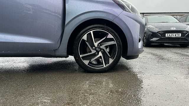 Hyundai I10 i10 5Dr HAT 1.2 MPi 79ps Premium NAV AU Meta Blue