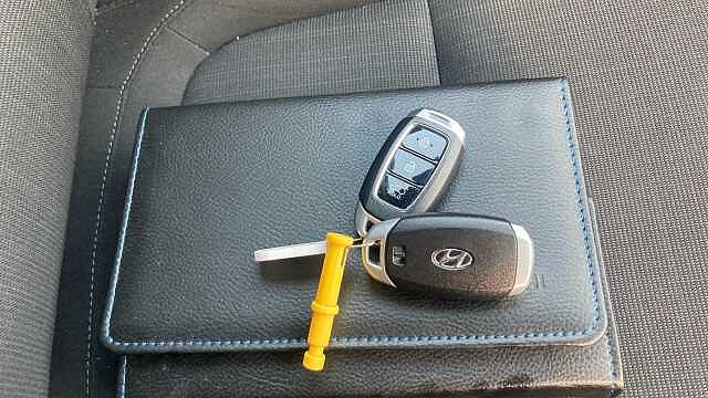 Hyundai KONA 1.6 GDi Hybrid Premium 5dr DCT Hybrid Hatchback Blue