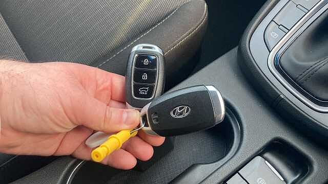 Hyundai KONA 1.6 GDi Hybrid Premium 5dr DCT Hybrid Hatchback Blue