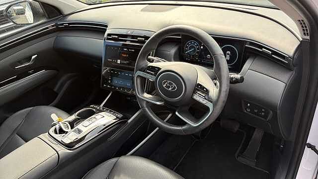 Hyundai TUCSON 1.6 TGDi Hybrid 230 Ultimate 5dr 2WD Auto Hybrid Estate White
