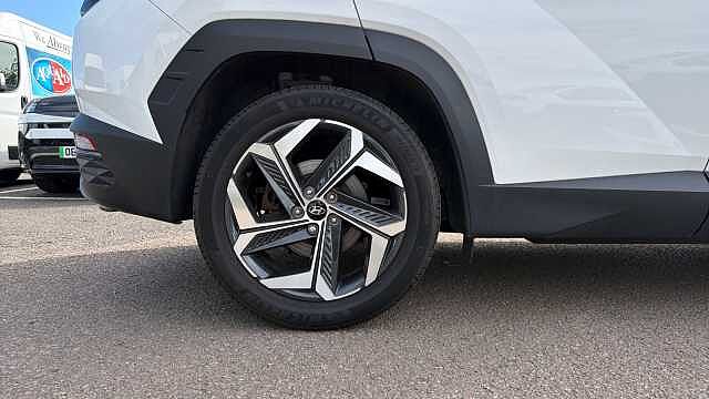 Hyundai TUCSON 1.6 TGDi Hybrid 230 Ultimate 5dr 2WD Auto Hybrid Estate White