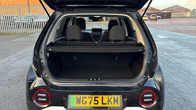 Hyundai INSTER 85kW 02 49kWh 5dr Auto Electric Hatchback Abyss Black - Pearl