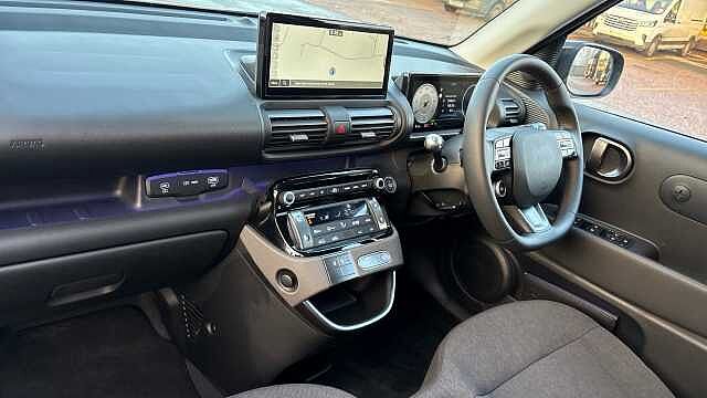 Hyundai INSTER 85kW 02 49kWh 5dr Auto Electric Hatchback Abyss Black - Pearl