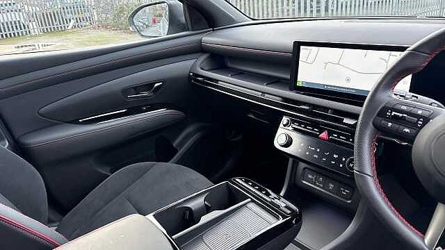 Hyundai TUCSON 1.6T Plug-in Hybrid N Line S 5dr Auto Estate Shimmering Silver - Metallic