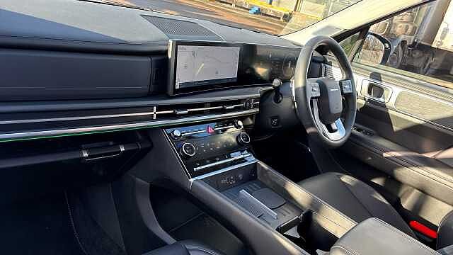 Hyundai SANTA FE 1.6 TGDi Plug-in Hybrid Ultimate 5dr 4WD Auto Estate