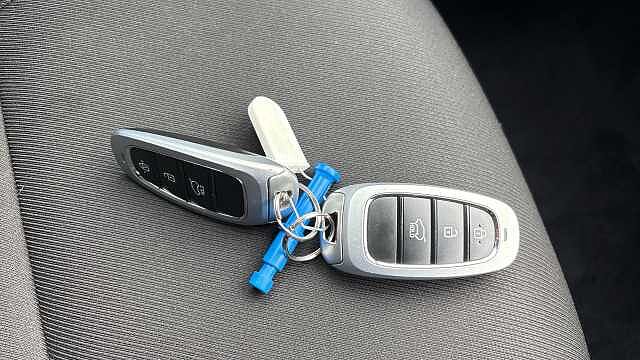 Hyundai TUCSON 1.6 TGDi Hybrid 230 Premium 5dr 2WD Auto Hybrid Estate Grey