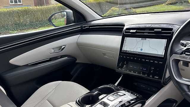 Hyundai TUCSON 1.6 TGDi 48V MHD 180 Ultimate 5dr 4WD DCT Petrol Estate Red