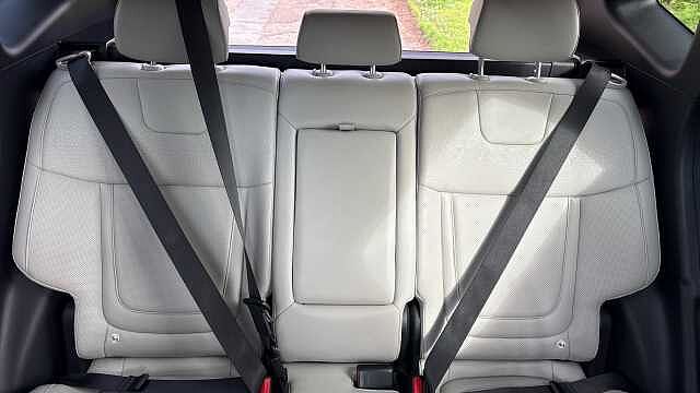 Hyundai TUCSON 1.6 TGDi 48V MHD 180 Ultimate 5dr 4WD DCT Petrol Estate Red