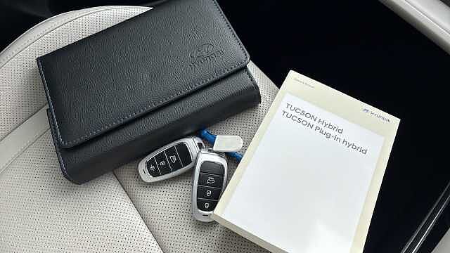 Hyundai TUCSON 1.6 TGDi 48V MHD 180 Ultimate 5dr 4WD DCT Petrol Estate Red