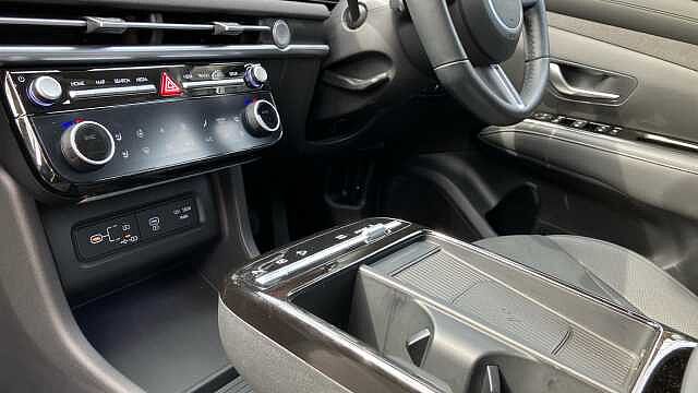 Hyundai TUCSON 1.6T Hybrid Ultimate 5dr Auto Hybrid Estate White